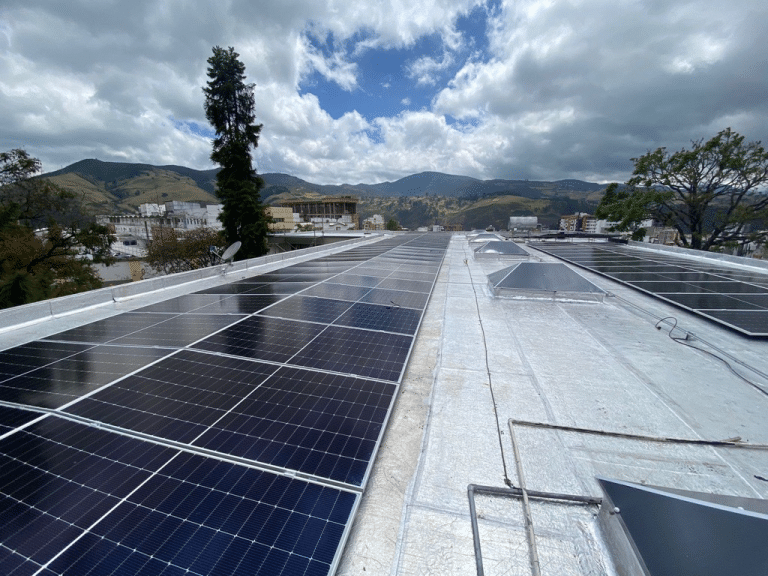 🌿 Hospital San Rafael: Aportando a la Sostenibilidad en Salud con Energía Renovable 🌞 7 Image (3)